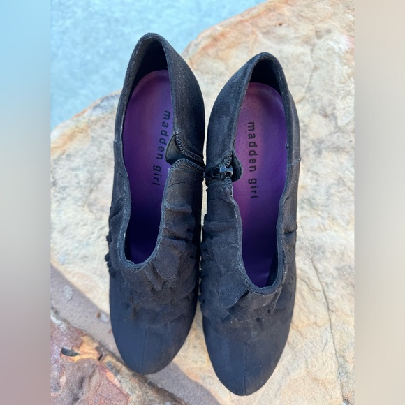 Black Suede Like Madden Girl Booties (Size 8) - Picture 11 of 13
